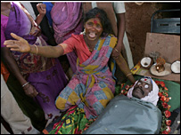 मातम मनाता परिवार