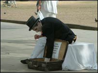 Biểu diễn nghệ thuật trên đường phố London