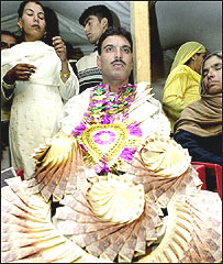 कश्मीरी दूल्हा