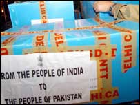 पाकिस्तान में भूकंप प्रभावितों के लिए पहुँची भारतीय सामग्री