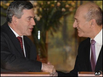 O primeiro-ministro britânico, Gordon Brown e o premiê israelense, Ehud Olmert. Foto: AP