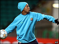 Ronaldinho treina em Glasgow, na Escócia, para o jogo contra o Celtic